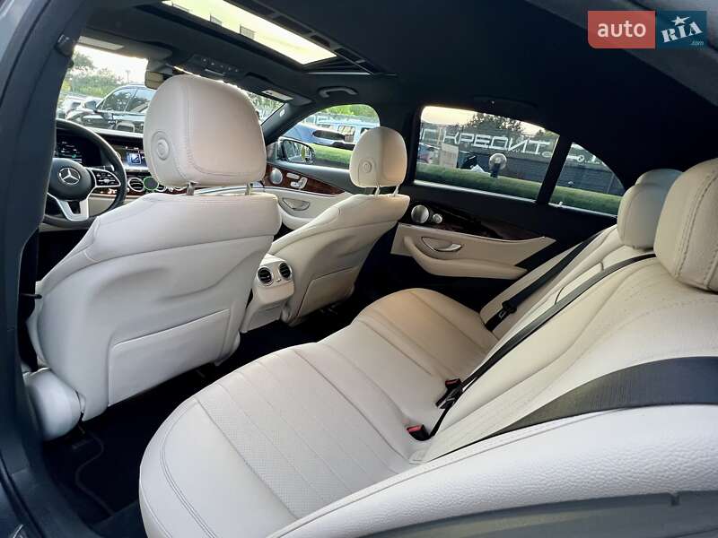 Седан Mercedes-Benz E-Class 2019 в Киеве