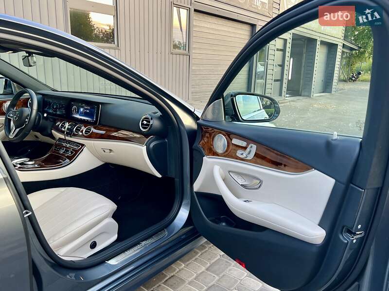 Седан Mercedes-Benz E-Class 2019 в Киеве