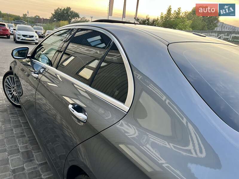 Седан Mercedes-Benz E-Class 2019 в Киеве