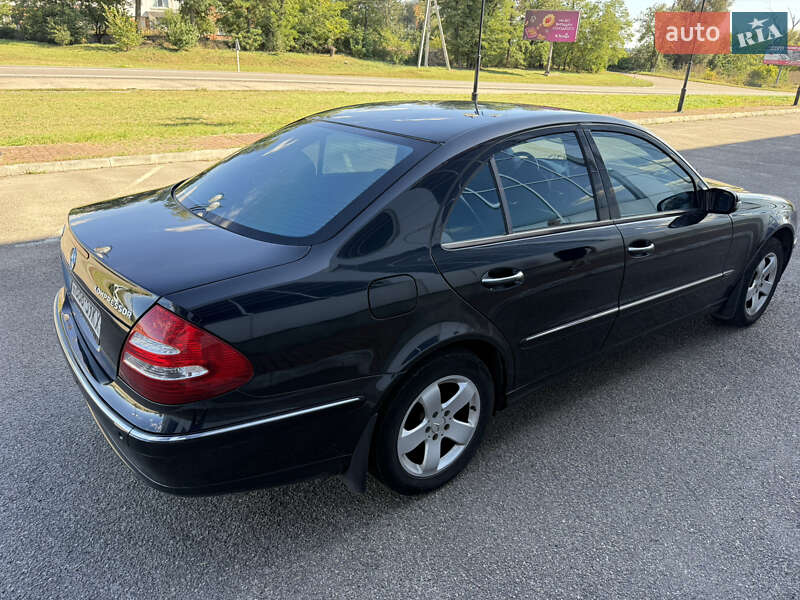 Седан Mercedes-Benz E-Class 2004 в Білій Церкві