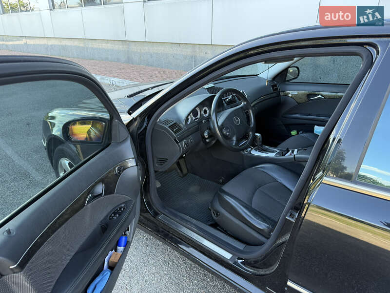 Седан Mercedes-Benz E-Class 2004 в Білій Церкві