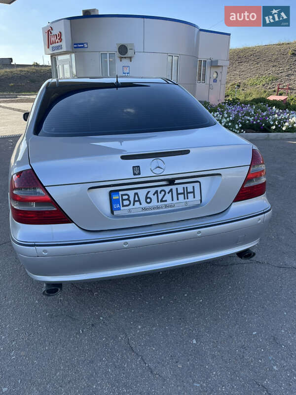 Седан Mercedes-Benz E-Class 2003 в Запорожье