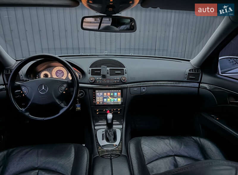 Седан Mercedes-Benz E-Class 2003 в Запорожье