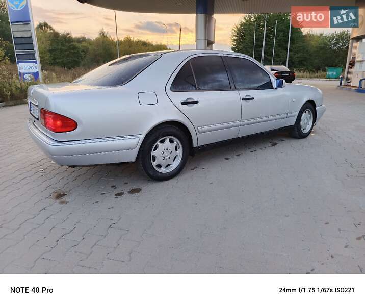 Седан Mercedes-Benz E-Class 1998 в Шепетовке