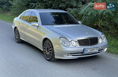 Седан Mercedes-Benz E-Class 2003 в Жовкве