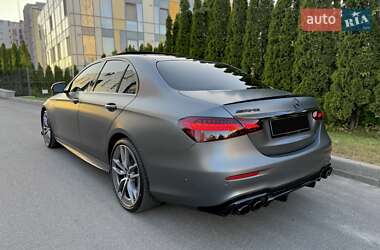 Седан Mercedes-Benz E-Class 2022 в 