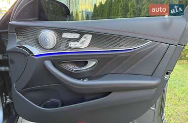 Седан Mercedes-Benz E-Class 2022 в 