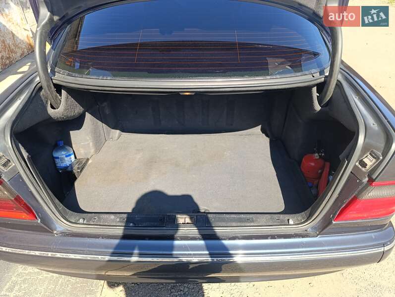 Седан Mercedes-Benz E-Class 1999 в Кривому Розі