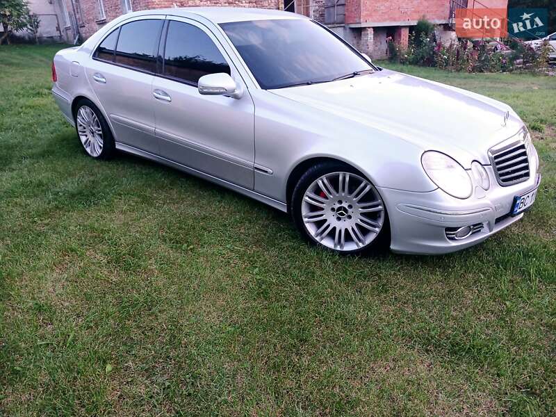 Седан Mercedes-Benz E-Class 2008 в Львове