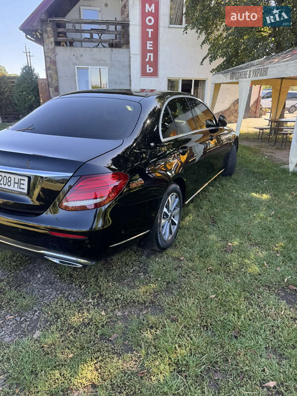 Седан Mercedes-Benz E-Class 2017 в Ивано-Франковске