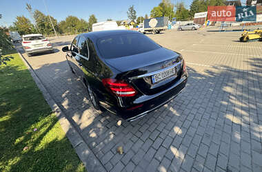 Седан Mercedes-Benz E-Class 2017 в 
