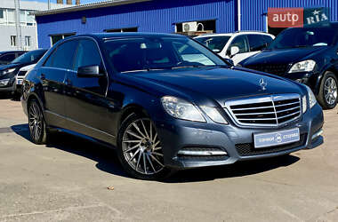 Седан Mercedes-Benz E-Class 2011 в 