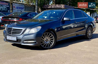 Седан Mercedes-Benz E-Class 2011 в 