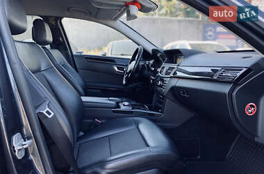 Седан Mercedes-Benz E-Class 2011 в 