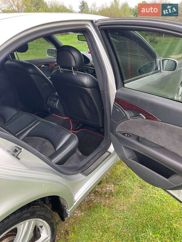 Седан Mercedes-Benz E-Class 2003 в Яворове