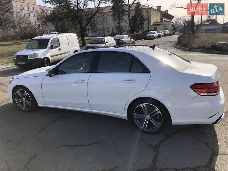 Седан Mercedes-Benz E-Class 2013 в Києві