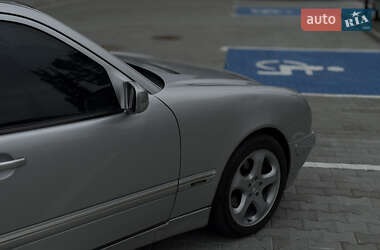 Седан Mercedes-Benz E-Class 1999 в 