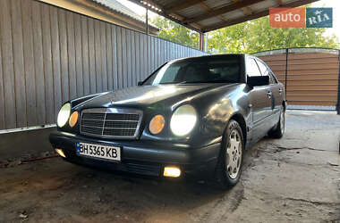 Седан Mercedes-Benz E-Class 1996 в Измаиле