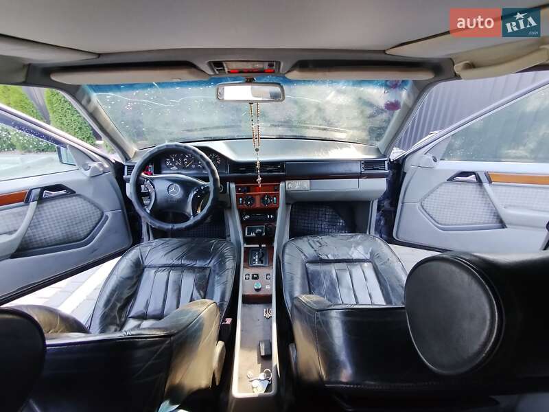 Седан Mercedes-Benz E-Class 1995 в Звягелі