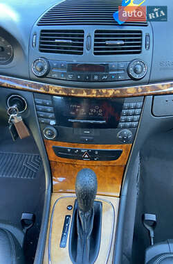 Седан Mercedes-Benz E-Class 2002 в 