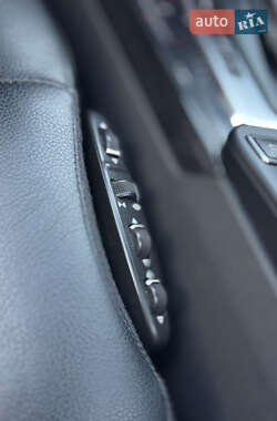 Седан Mercedes-Benz E-Class 2011 в 