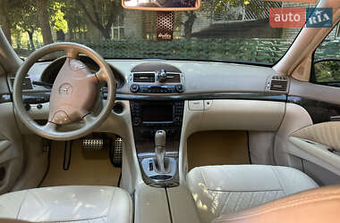 Седан Mercedes-Benz E-Class 2002 в 