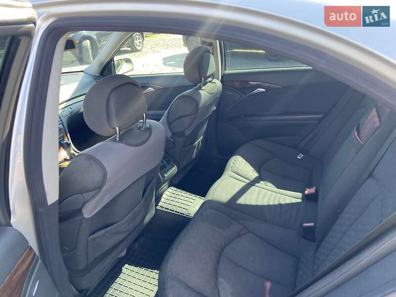 Седан Mercedes-Benz E-Class 2002 в Львове