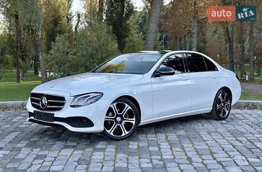 Седан Mercedes-Benz E-Class 2016 в Киеве