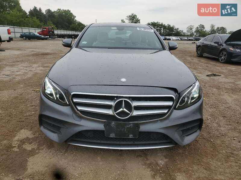 Седан Mercedes-Benz E-Class 2017 в Киеве