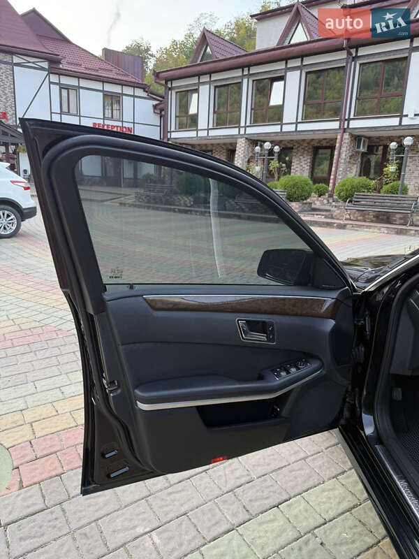 Седан Mercedes-Benz E-Class 2010 в Чернівцях фото 20 Седан Mercedes-Benz E-Class 2010 в Чернівцях