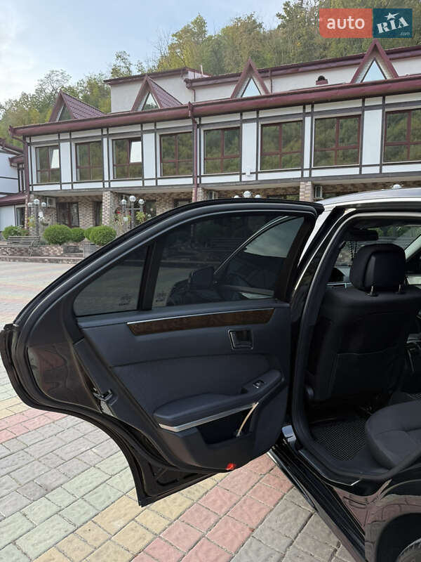 Седан Mercedes-Benz E-Class 2010 в Чернівцях фото 31 Седан Mercedes-Benz E-Class 2010 в Чернівцях
