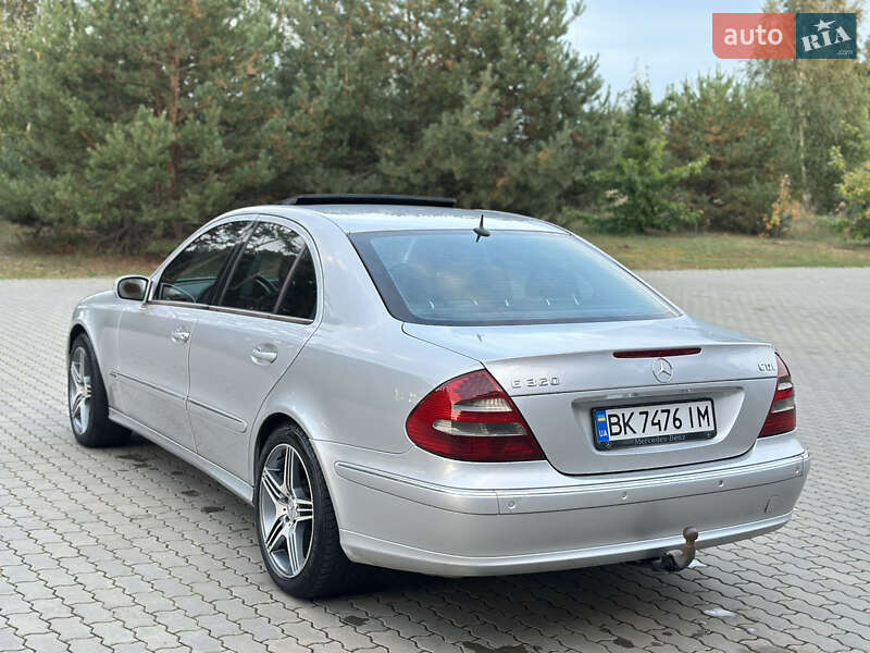 Седан Mercedes-Benz E-Class 2003 в Костополе