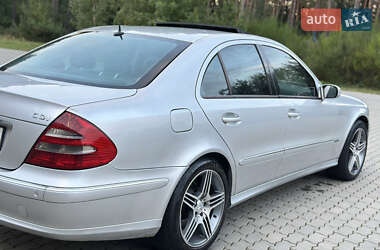 Седан Mercedes-Benz E-Class 2003 в 