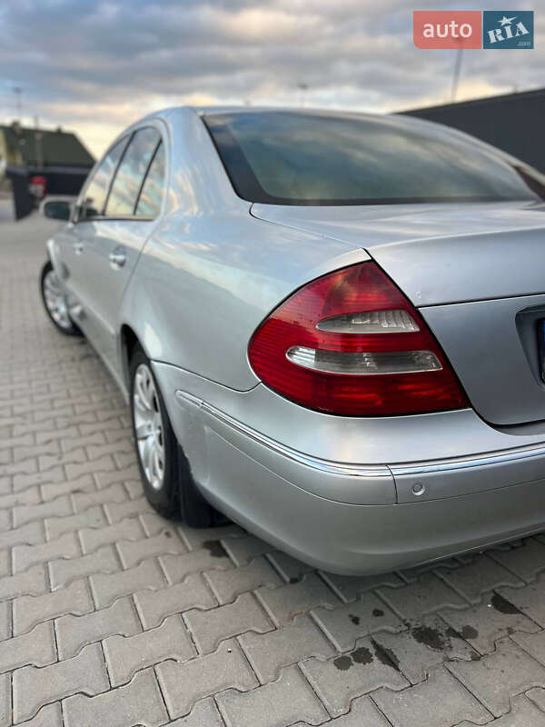 Седан Mercedes-Benz E-Class 2002 в Каменец-Подольском
