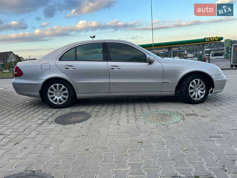 Седан Mercedes-Benz E-Class 2002 в Каменец-Подольском