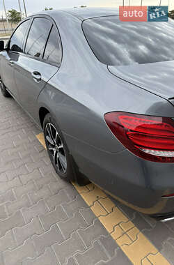 Седан Mercedes-Benz E-Class 2019 в 