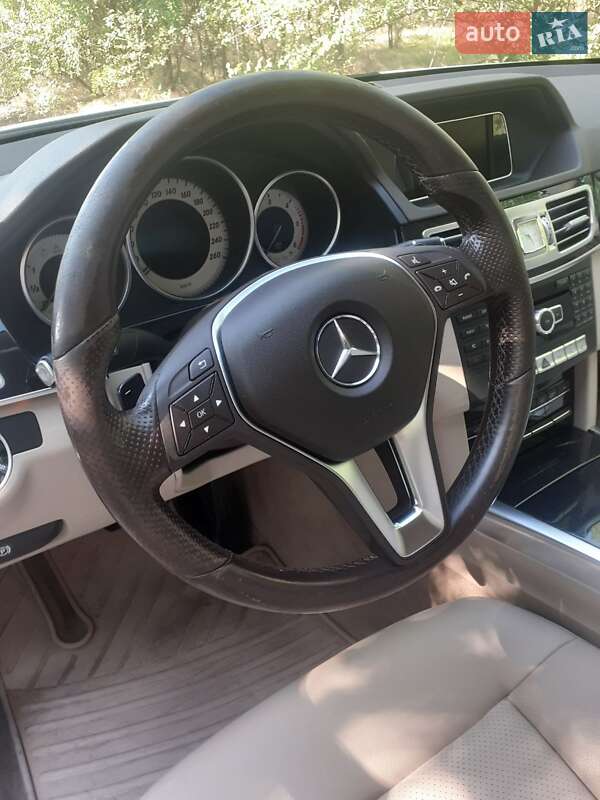 Седан Mercedes-Benz E-Class 2013 в Кривому Розі