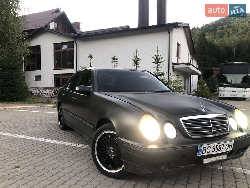 Седан Mercedes-Benz E-Class 2000 в Сколе
