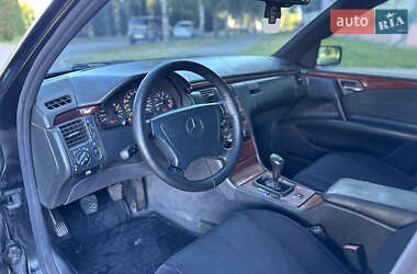 Седан Mercedes-Benz E-Class 1996 в 