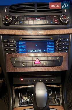 Универсал Mercedes-Benz E-Class 2005 в 