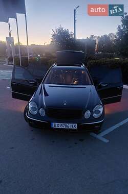Универсал Mercedes-Benz E-Class 2005 в 