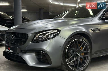 Седан Mercedes-Benz E-Class 2018 в 