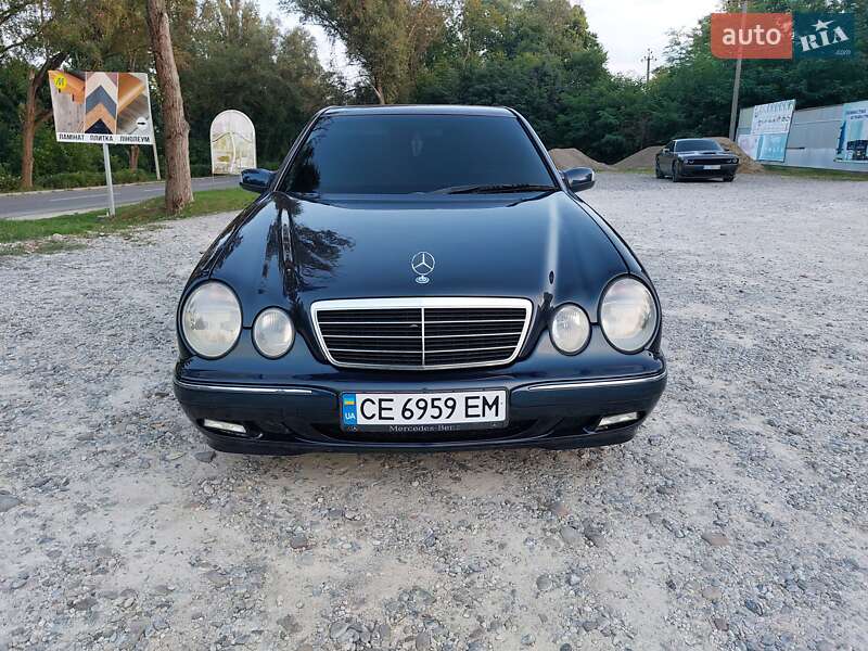 Седан Mercedes-Benz E-Class 2001 в Кицмани