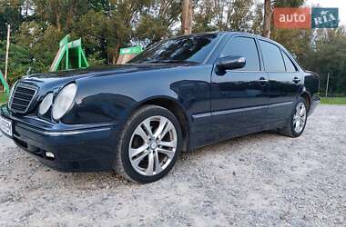 Седан Mercedes-Benz E-Class 2001 в 