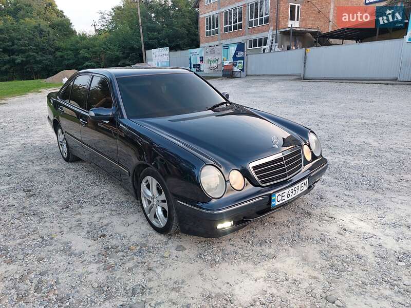 Седан Mercedes-Benz E-Class 2001 в Кицмани