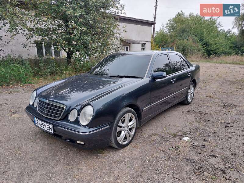 Седан Mercedes-Benz E-Class 2001 в Кицмани