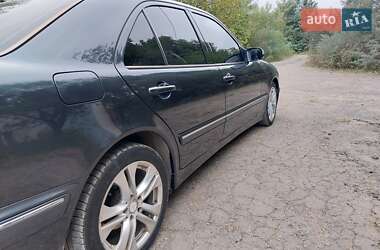 Седан Mercedes-Benz E-Class 2001 в 