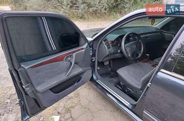 Седан Mercedes-Benz E-Class 2001 в 