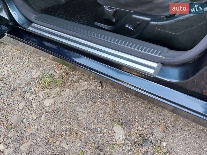 Седан Mercedes-Benz E-Class 2001 в Кицмани