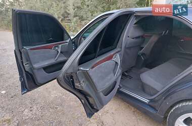 Седан Mercedes-Benz E-Class 2001 в 